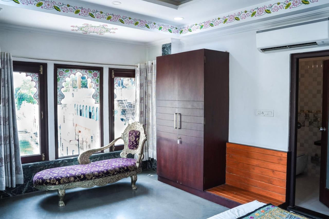 Hide-In Udaipur - A Lake View Boutique Hotel Exterior photo