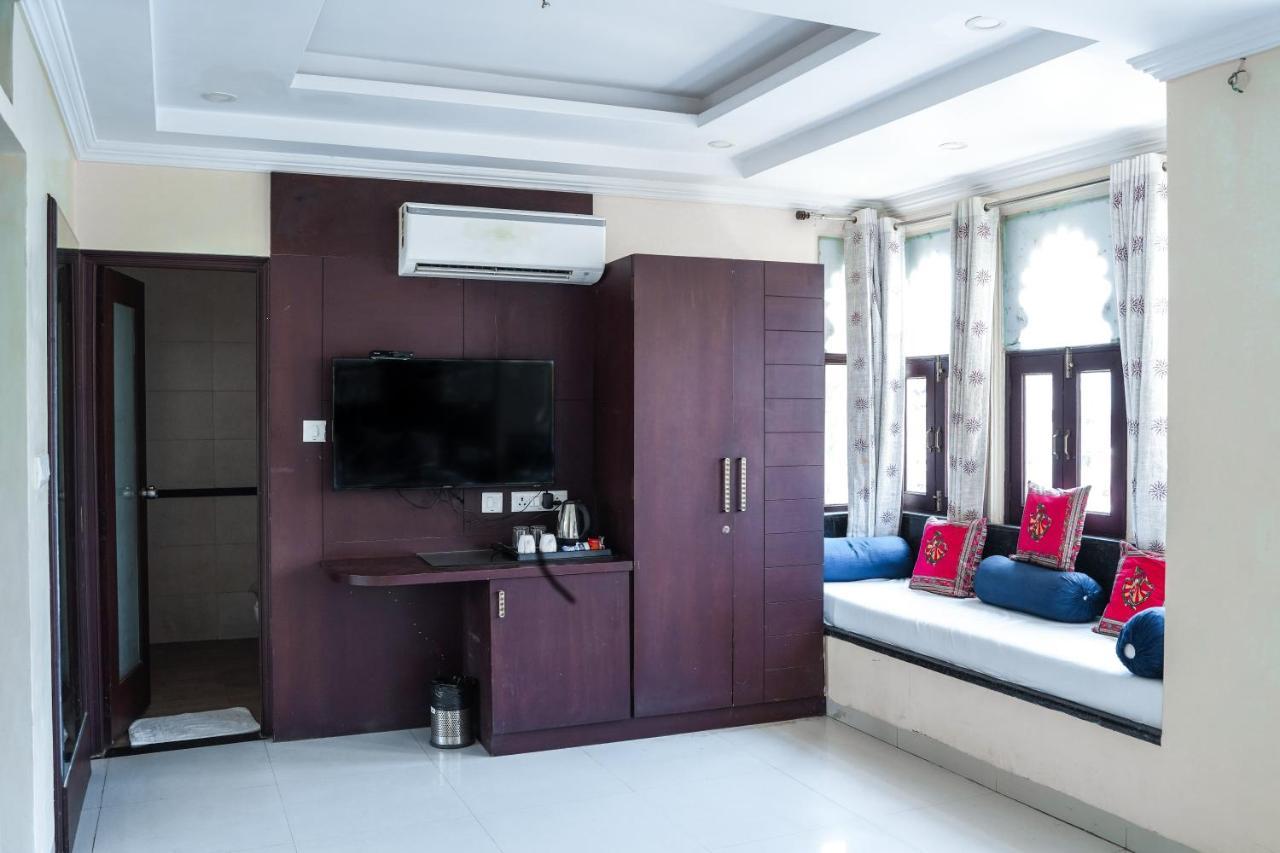Hide-In Udaipur - A Lake View Boutique Hotel Exterior photo