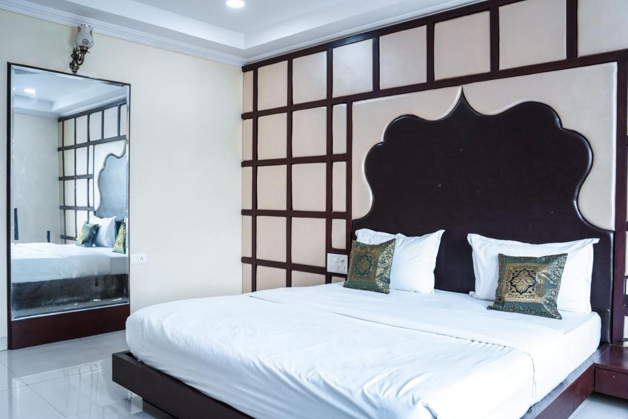 Hide-In Udaipur - A Lake View Boutique Hotel Exterior photo