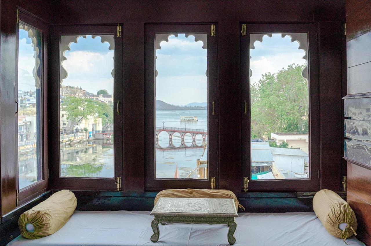 Hide-In Udaipur - A Lake View Boutique Hotel Exterior photo