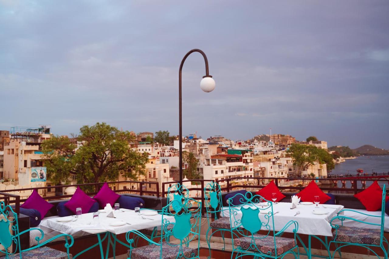 Hide-In Udaipur - A Lake View Boutique Hotel Exterior photo