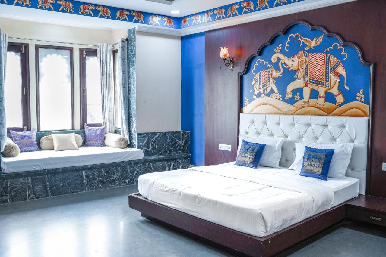Hide-In Udaipur - A Lake View Boutique Hotel Exterior photo